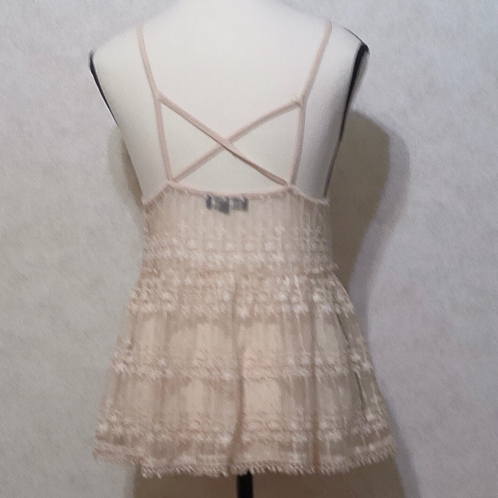 NWOT Pol Sheer Mesh Embroidered Pattern Cover Cami Top Size Small Peach Color - Picture 2 of 7